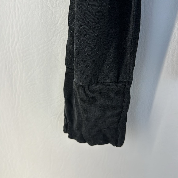 Under Silk Long Sleeve Basic Top - Picture 4 of 6